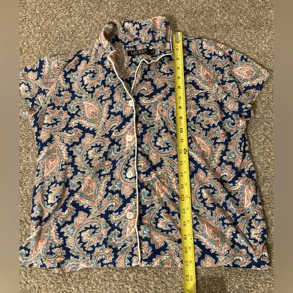 Lauren Ralph Lauren Blue and Pink Paisley Pajama Set, size medium - Picture 9 of 9